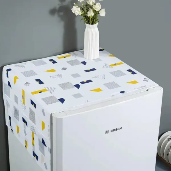 Fridge top cover with pockets